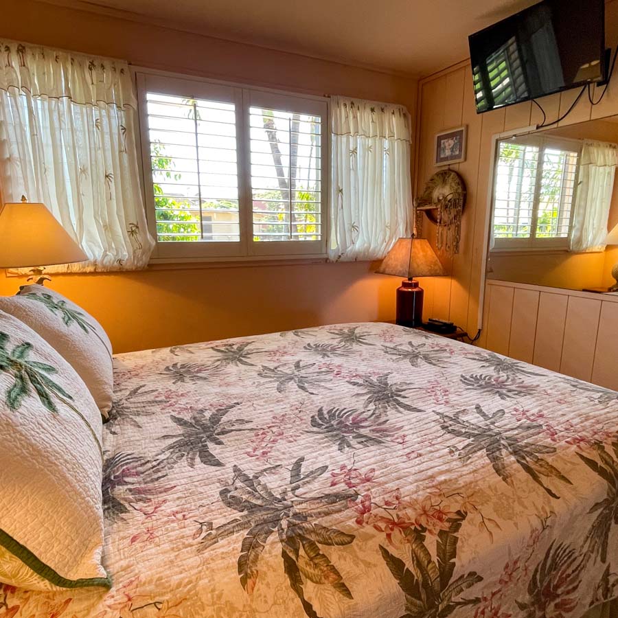 Maui Sands 5F Queen Bedroom